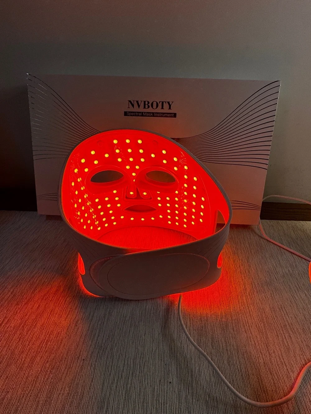 Red LED Facial Mask – Hands-Free Spectral Therapy